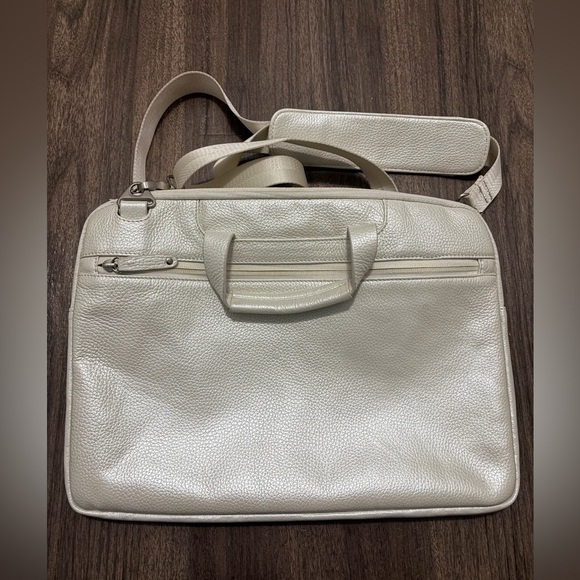 PB Laptop Bag - Picture 2 of 4